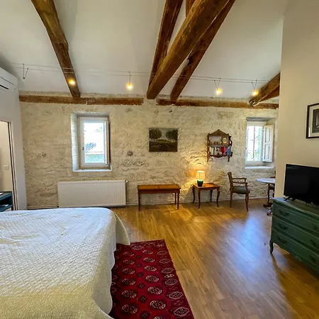 Le Clos Des Chartreux Apartment